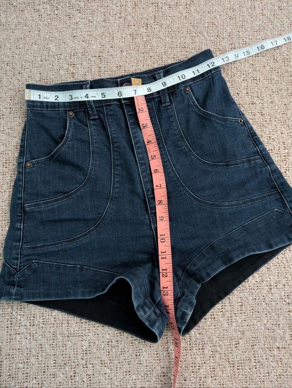 Vintage High-Rise Denim Shorts - Picture 6 of 8